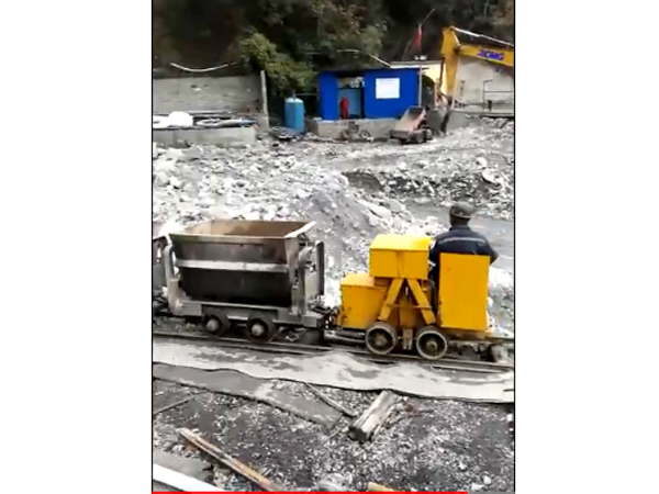 礦車、小鋼牛